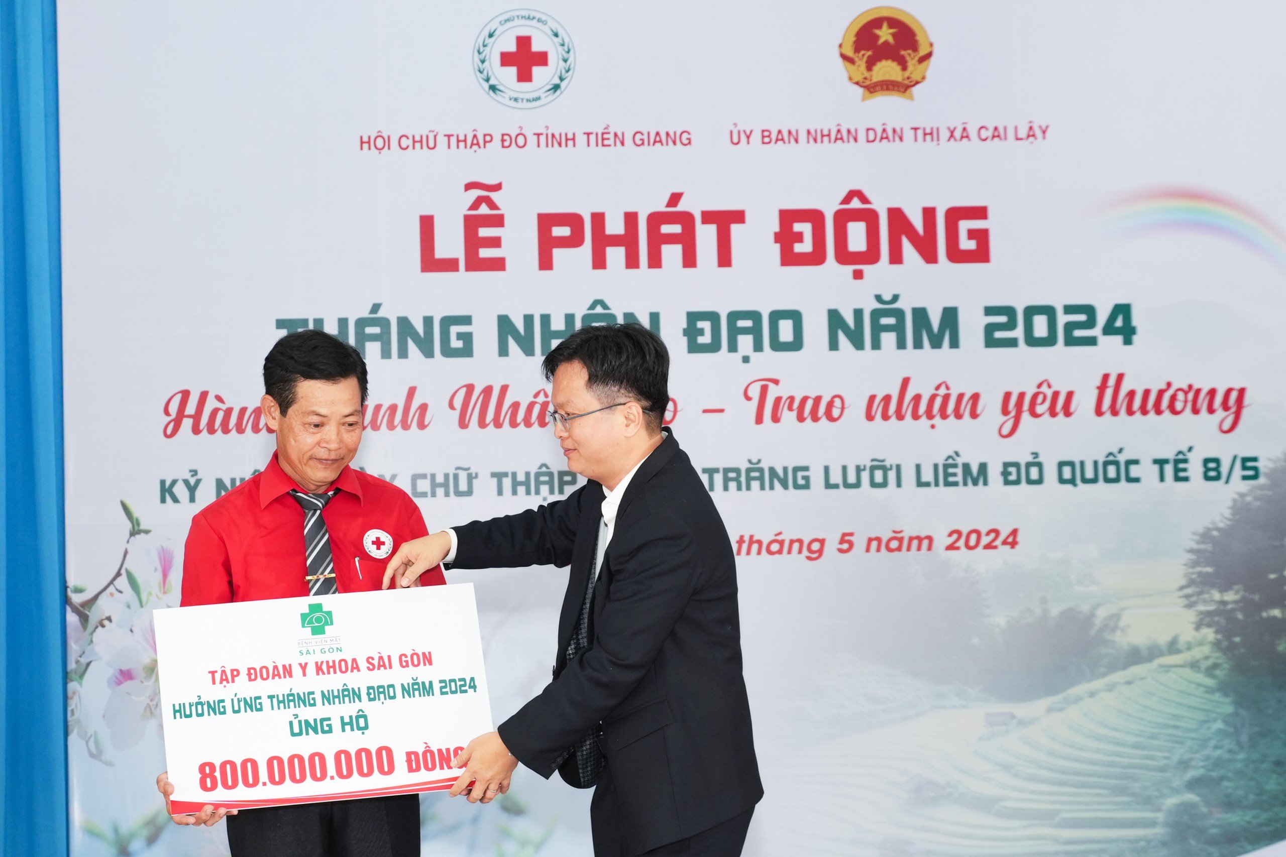 Mắt Sài Gòn khám mắt từ thiện cho 5.000 người tại Tiền Giang